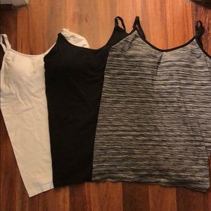 3 Undercontrol Nursing Tanktops